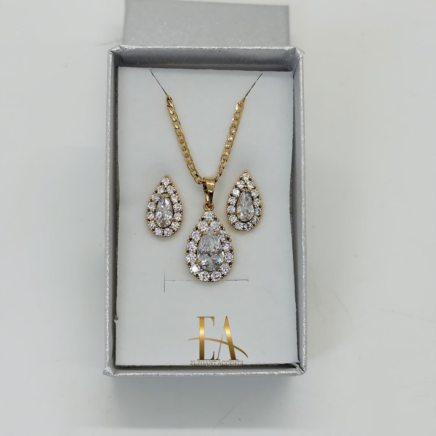 Tear drop cz set